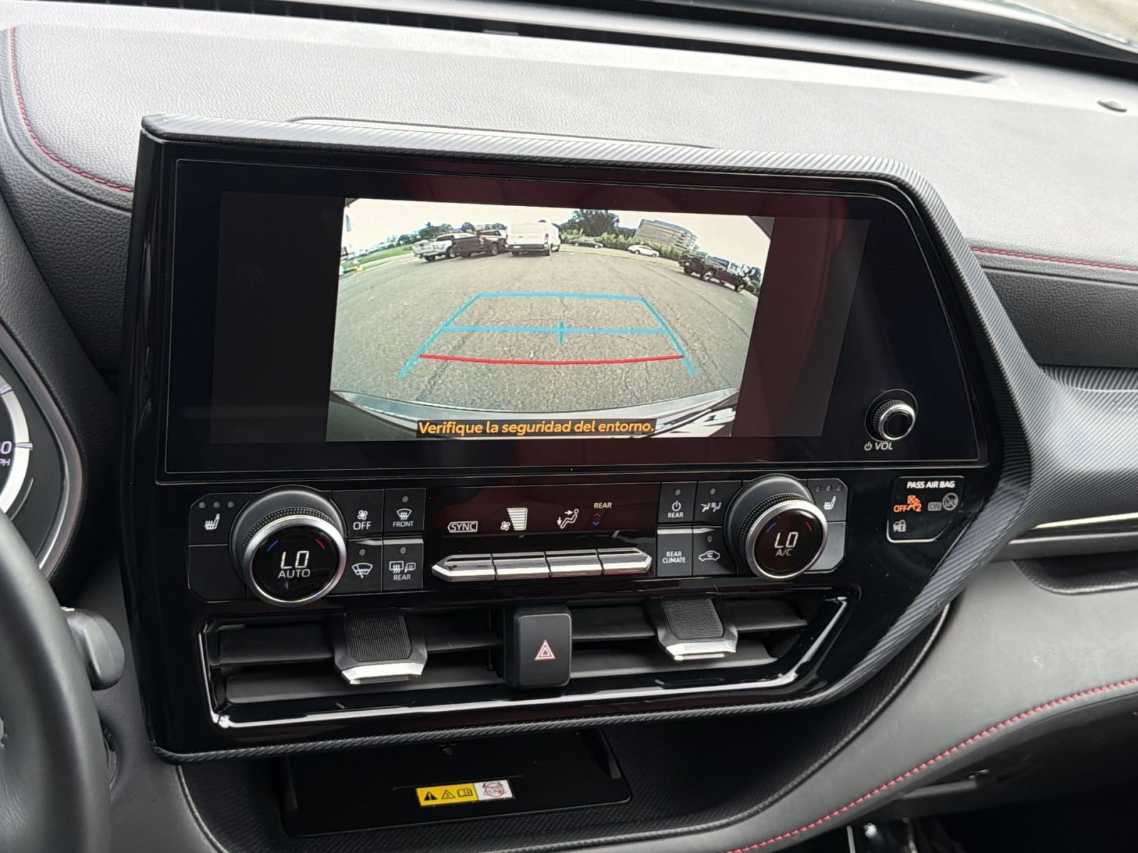 Used 2023 Toyota Highlander XSE AWD/4WD image 19