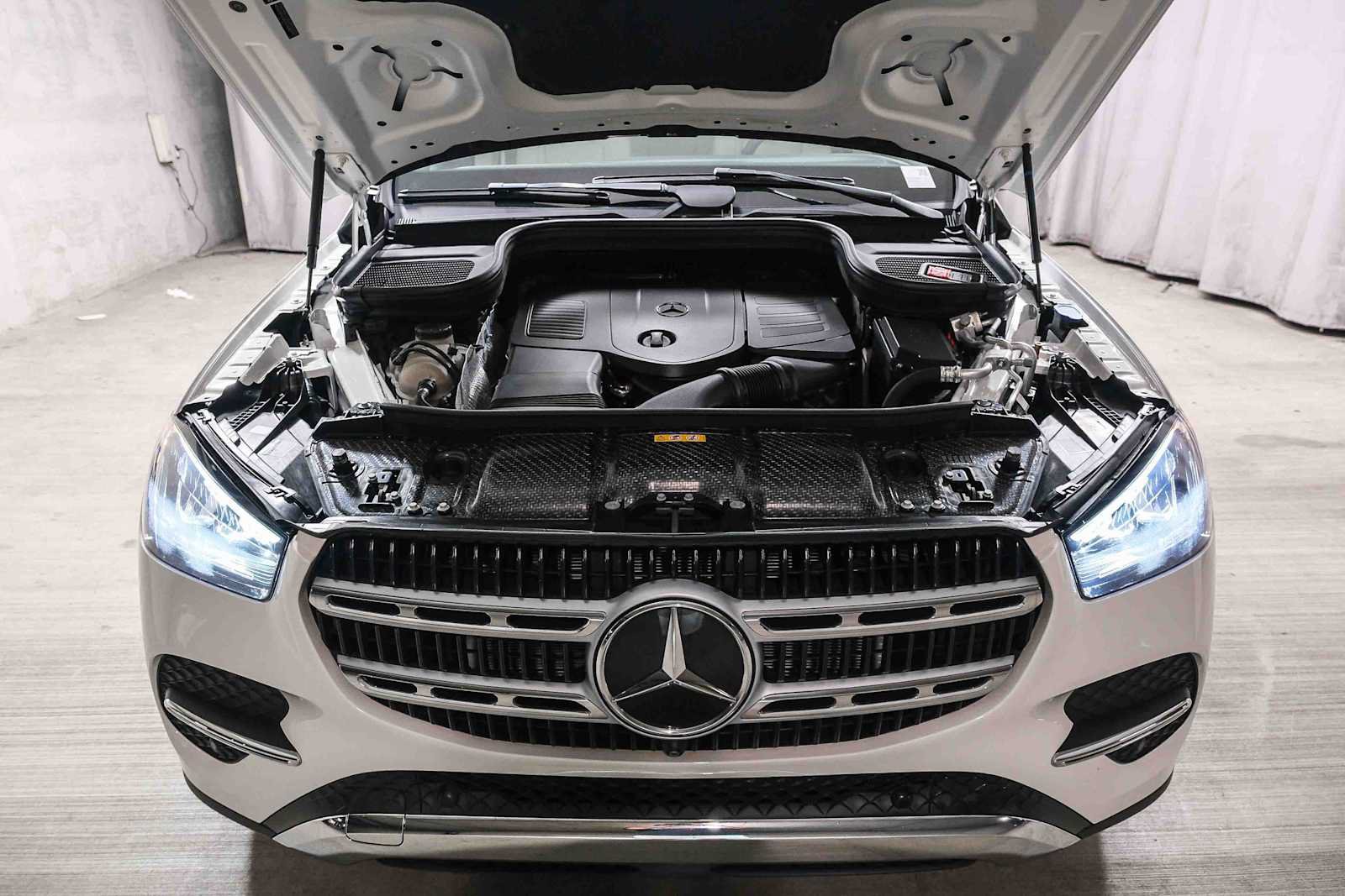 Certified 2024 Mercedes-Benz GLE 450e 4MATIC image 32