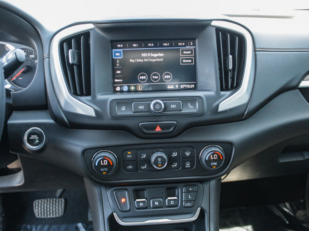 Used 2020 GMC Terrain SLE w/ Driver Convenience Package FWD image 18
