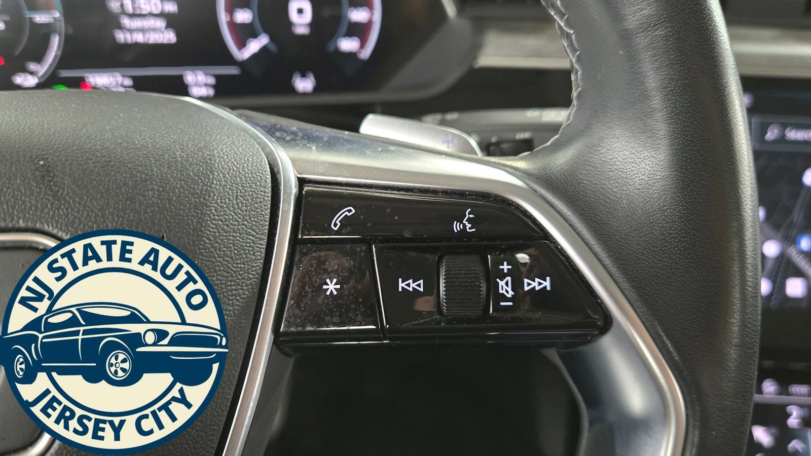 Used 2024 Audi Q8 e-tron Premium Plus image 13