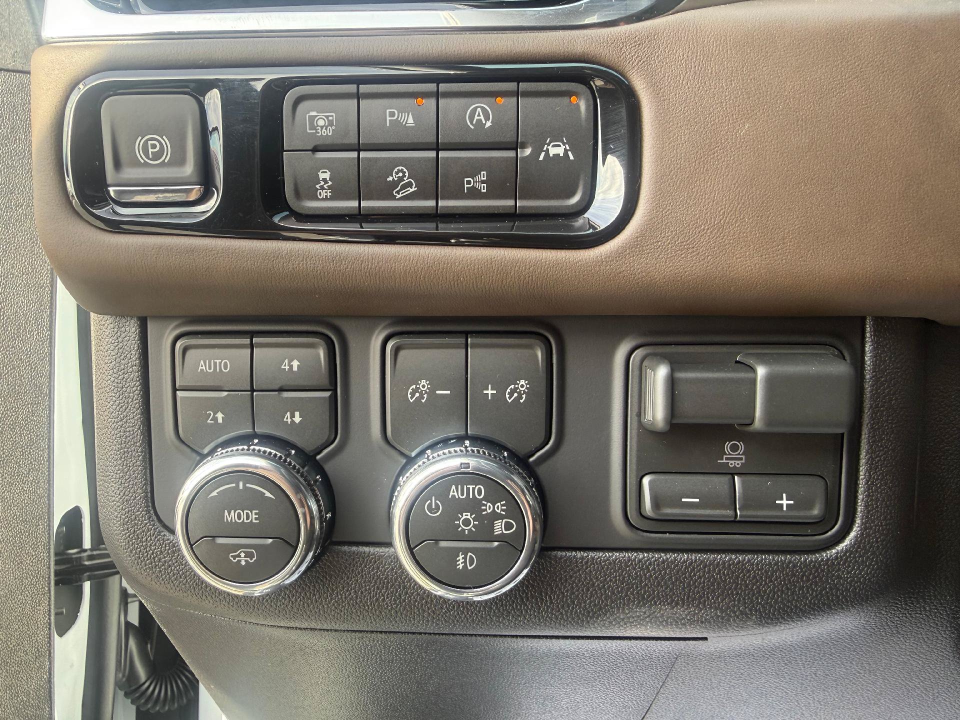 New 2027 GMC Yukon XL Denali Ultimate AWD/4WD image 19