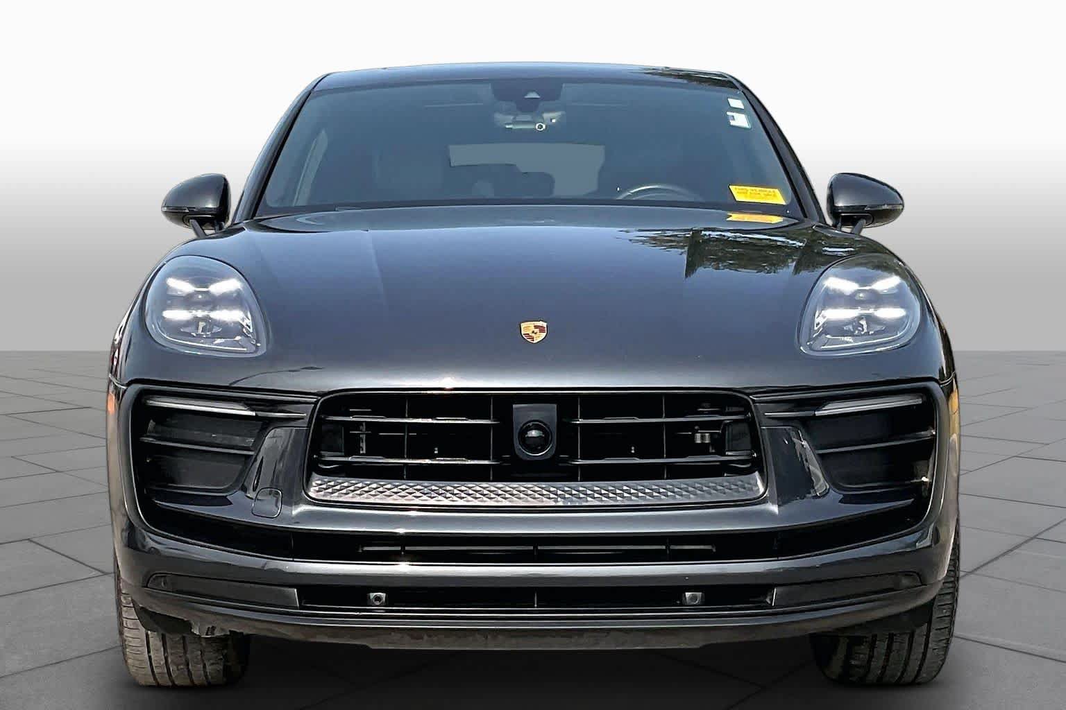 Used 2024 Porsche Macan AWD/4WD image 4