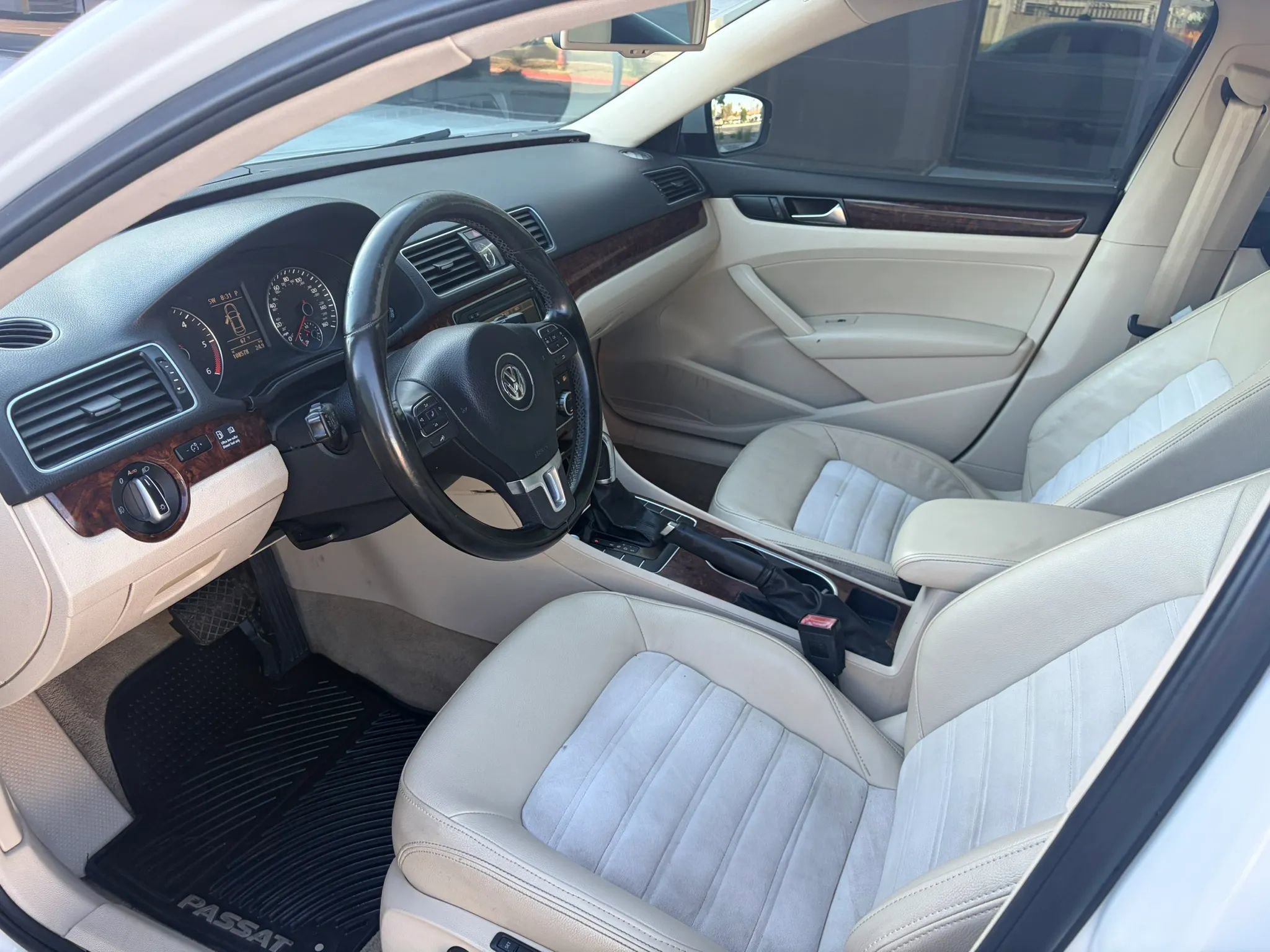 Used 2013 Volkswagen Passat TDI SEL Premium image 11