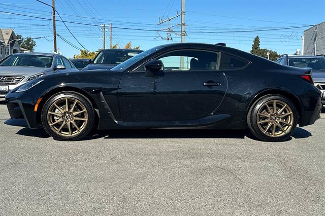 Used 2024 Toyota GR86 RWD image 6