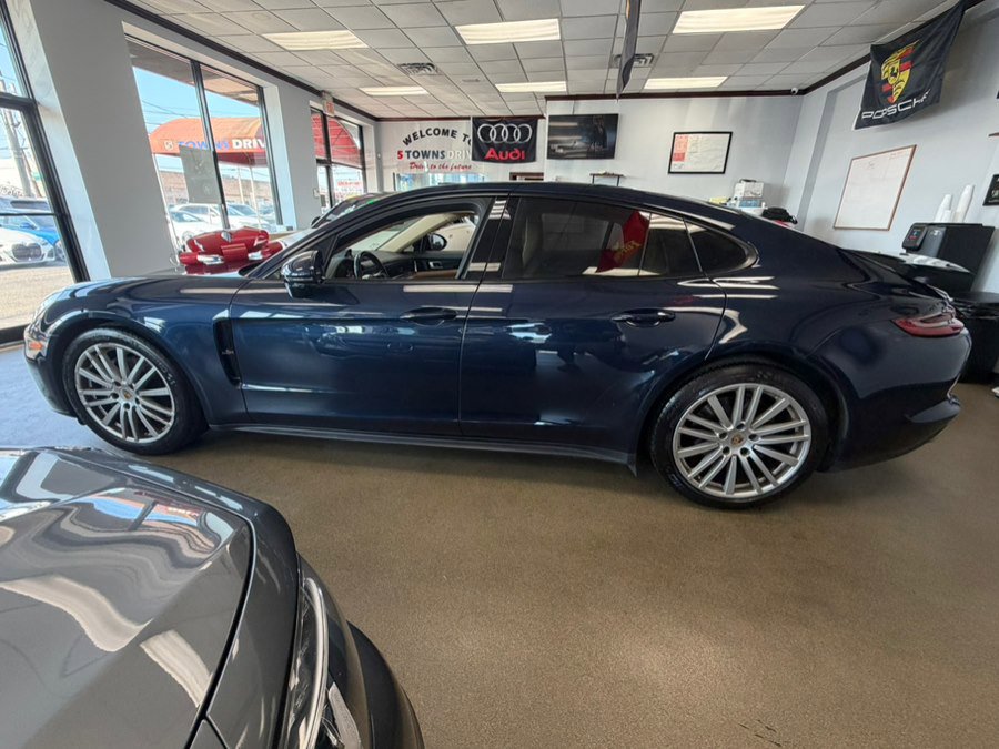 Used 2018 Porsche Panamera 4 AWD/4WD image 9