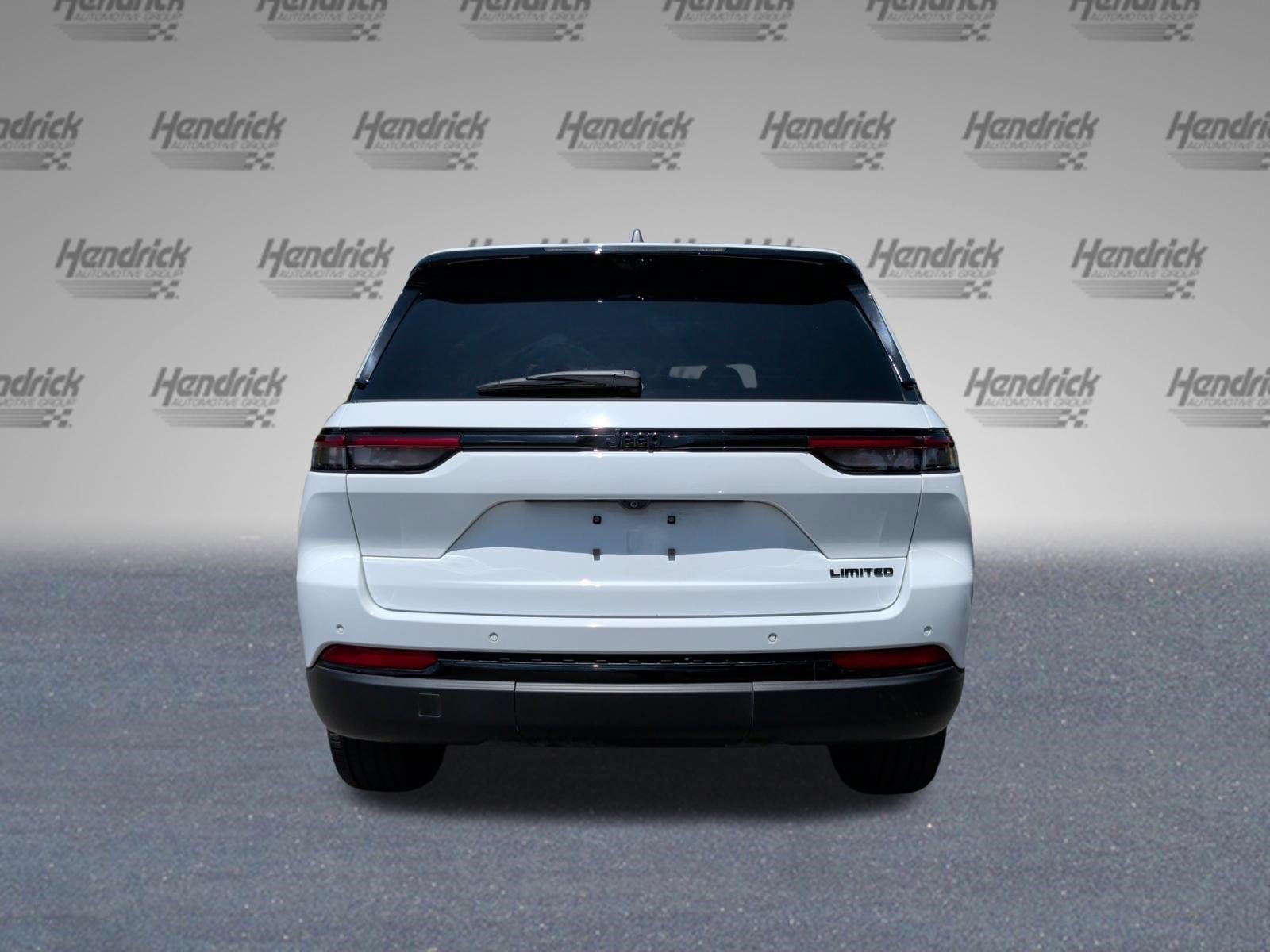 Used 2025 Jeep Grand Cherokee Limited w/ Luxury Tech Group II RWD image 8