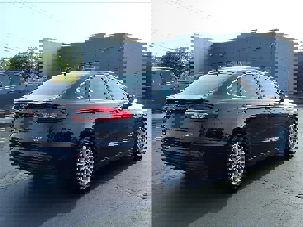 Certified 2019 Ford Fusion SEL image 4