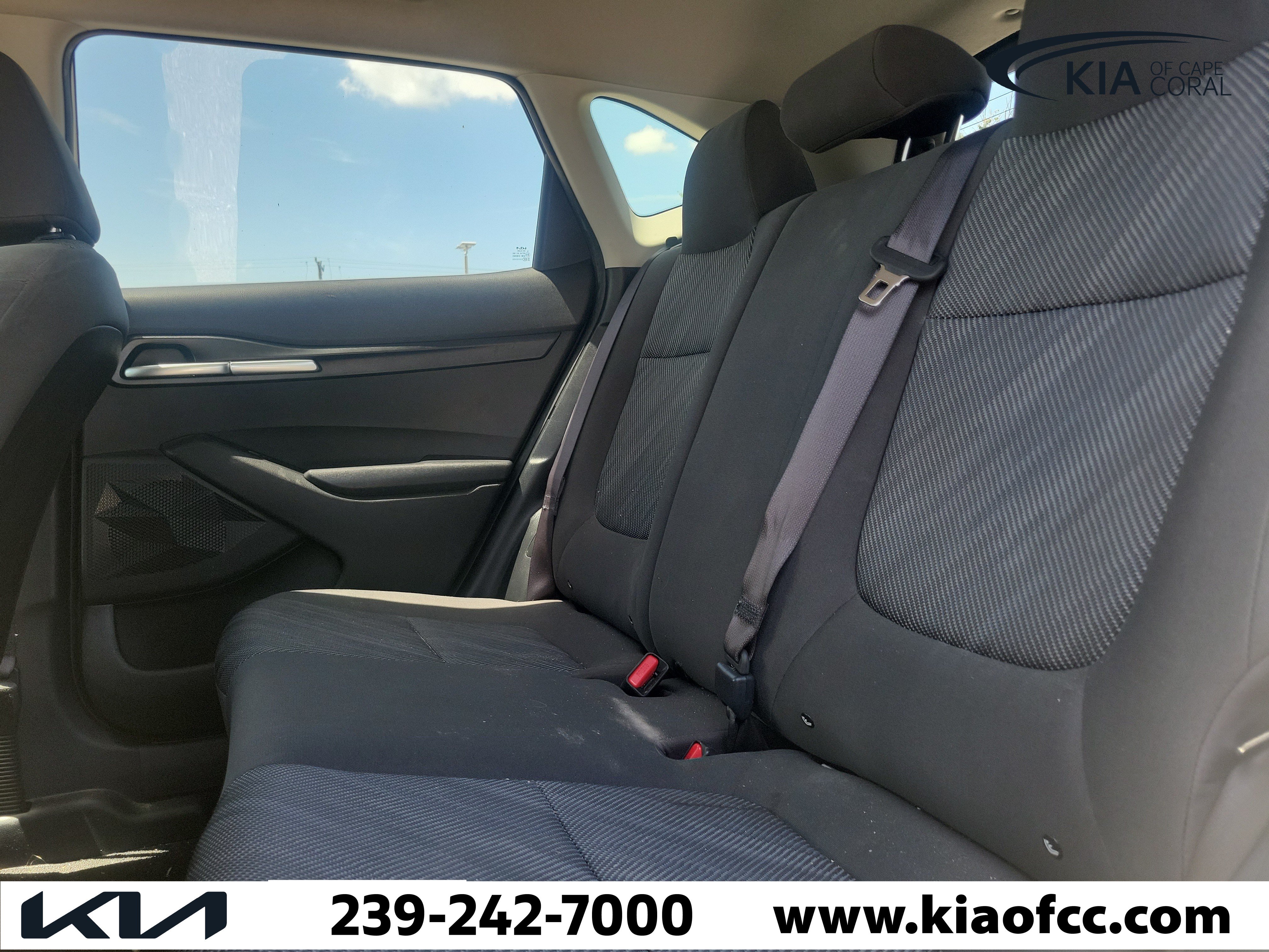 Used 2023 Kia Seltos LX AWD/4WD image 15