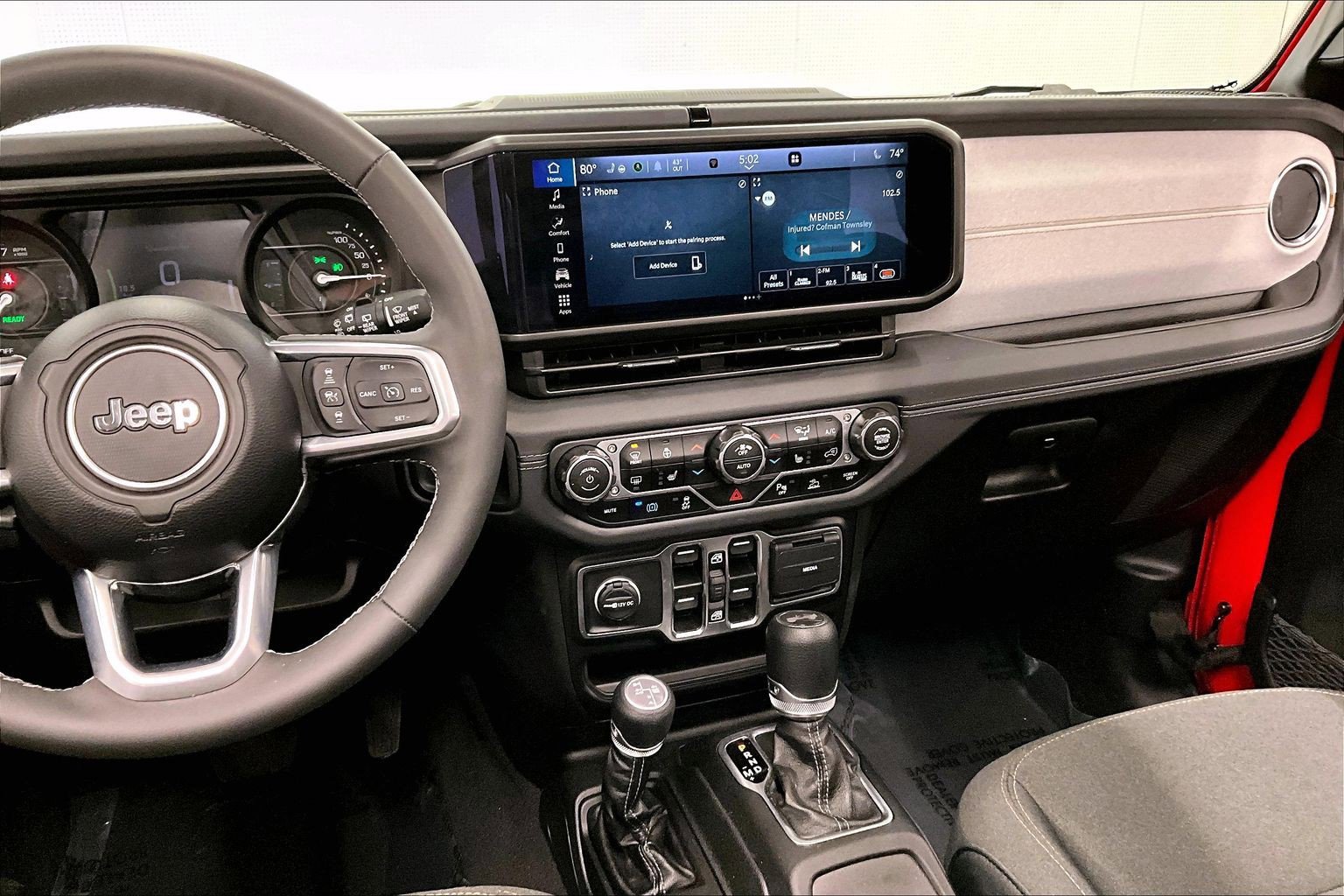 Used 2025 Jeep Wrangler Unlimited Sahara w/ Safety Group AWD/4WD image 7