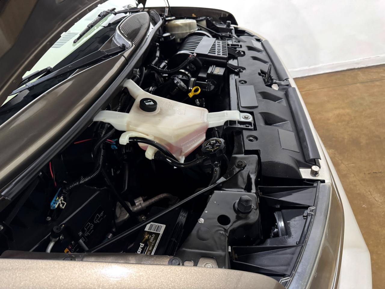 Used 2016 Chevrolet Express 2500 RWD image 38