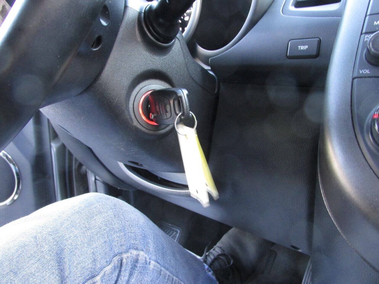 Used 2013 Kia Soul + w/ Audio Pkg FWD image 30