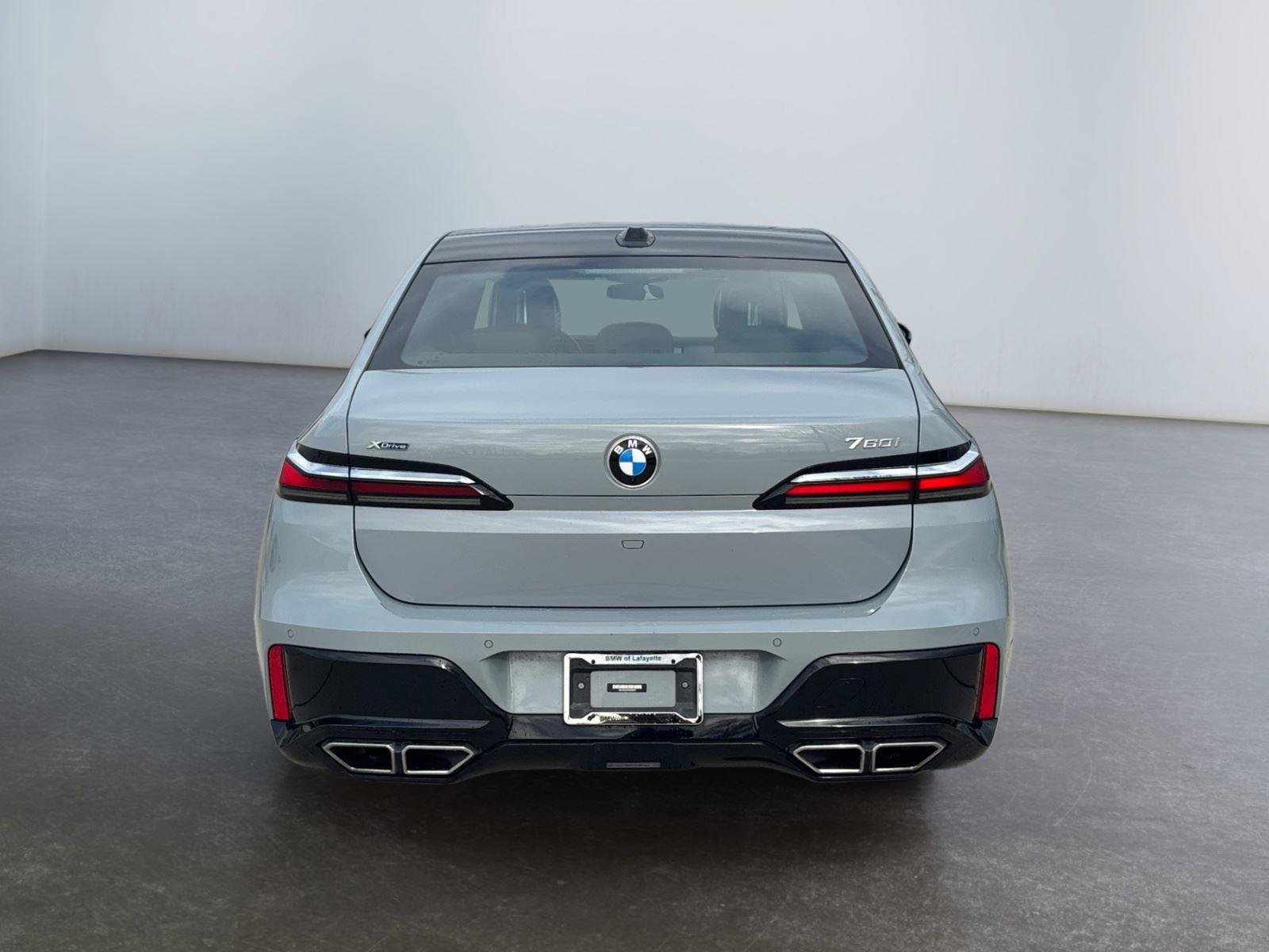 Used 2023 BMW 760i xDrive AWD/4WD image 4