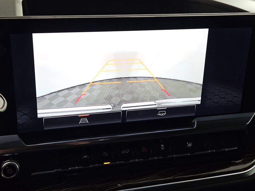 Used 2025 GMC Sierra 1500 Elevation image 14