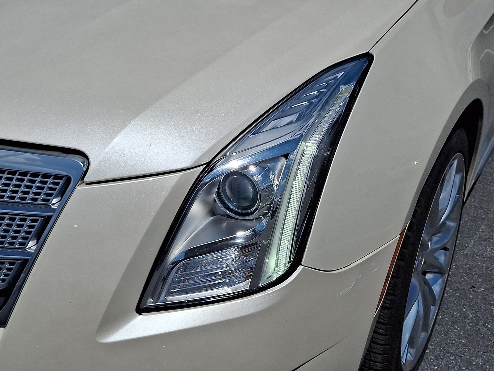 Used 2013 Cadillac XTS Platinum AWD/4WD image 10