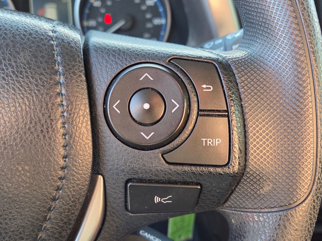 Used 2017 Toyota RAV4 LE image 25