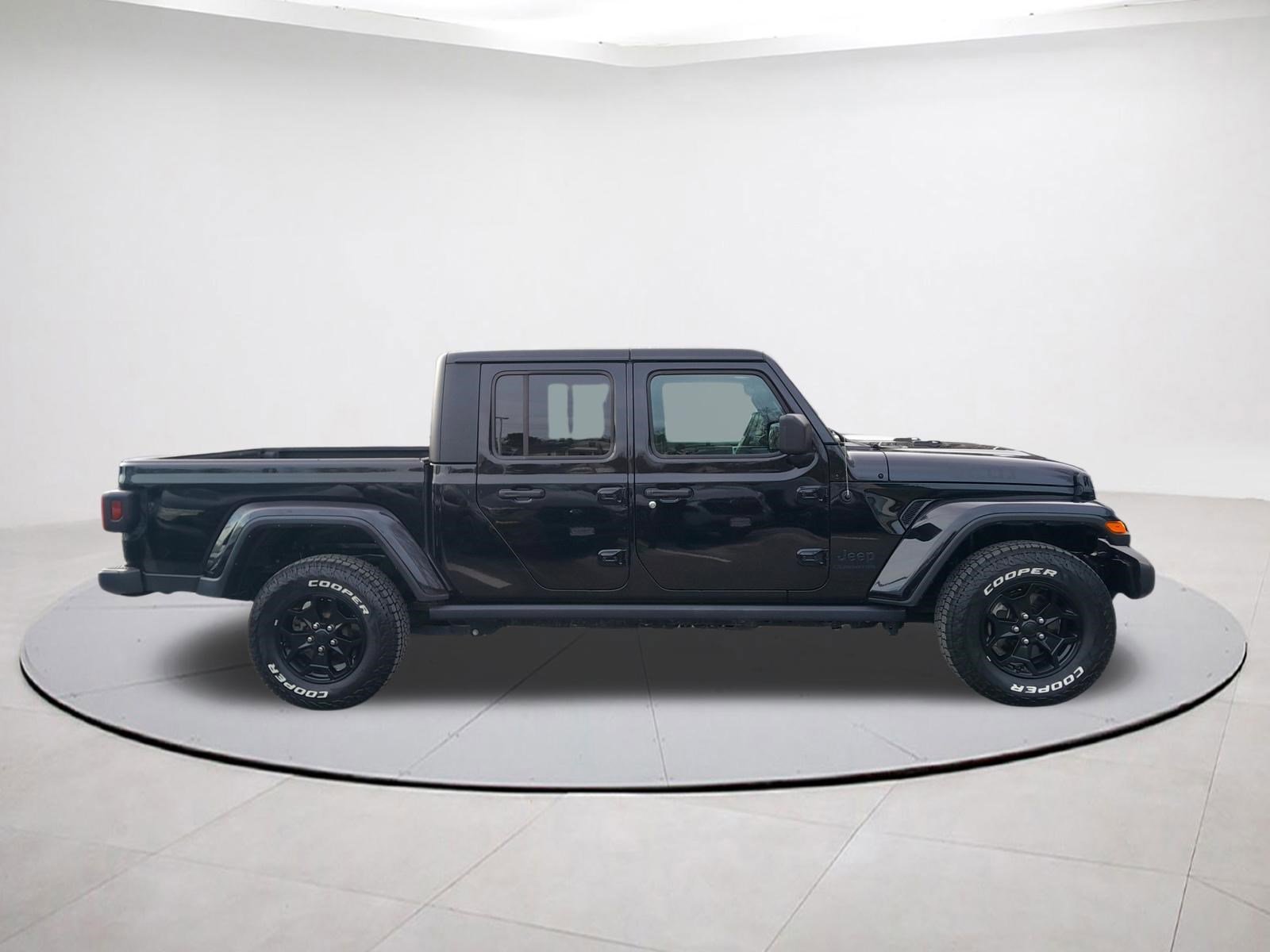 Certified 2022 Jeep Gladiator Sport image 8
