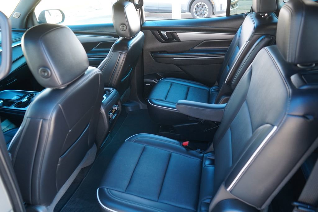 Used 2025 Buick Enclave Preferred AWD/4WD image 28