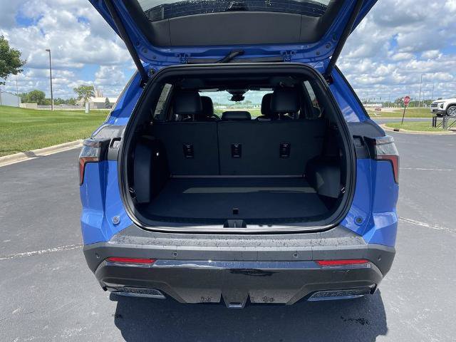 New 2026 Chevrolet Equinox RS w/ Convenience Package III AWD/4WD image 24