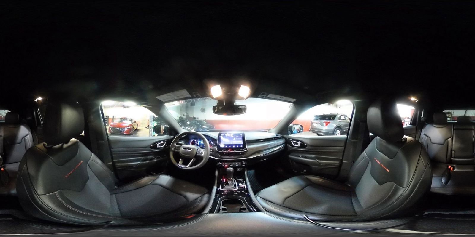 Used 2025 Jeep Compass Trailhawk image 41