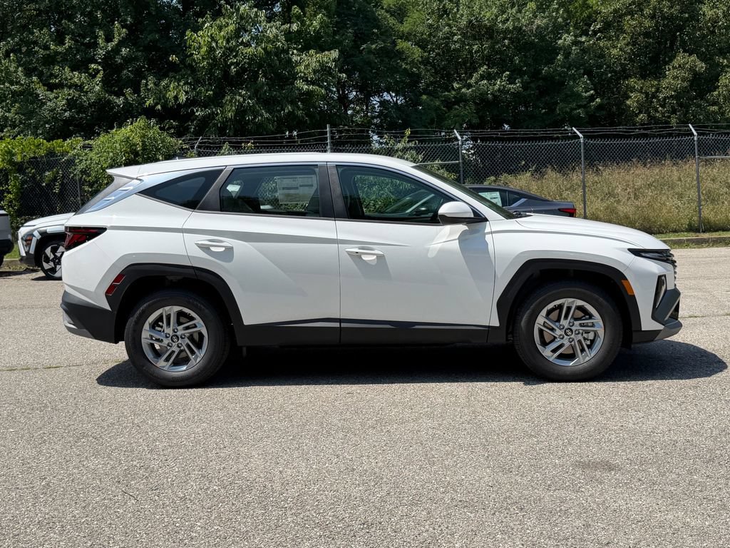 New 2026 Hyundai Tucson SE FWD image 2
