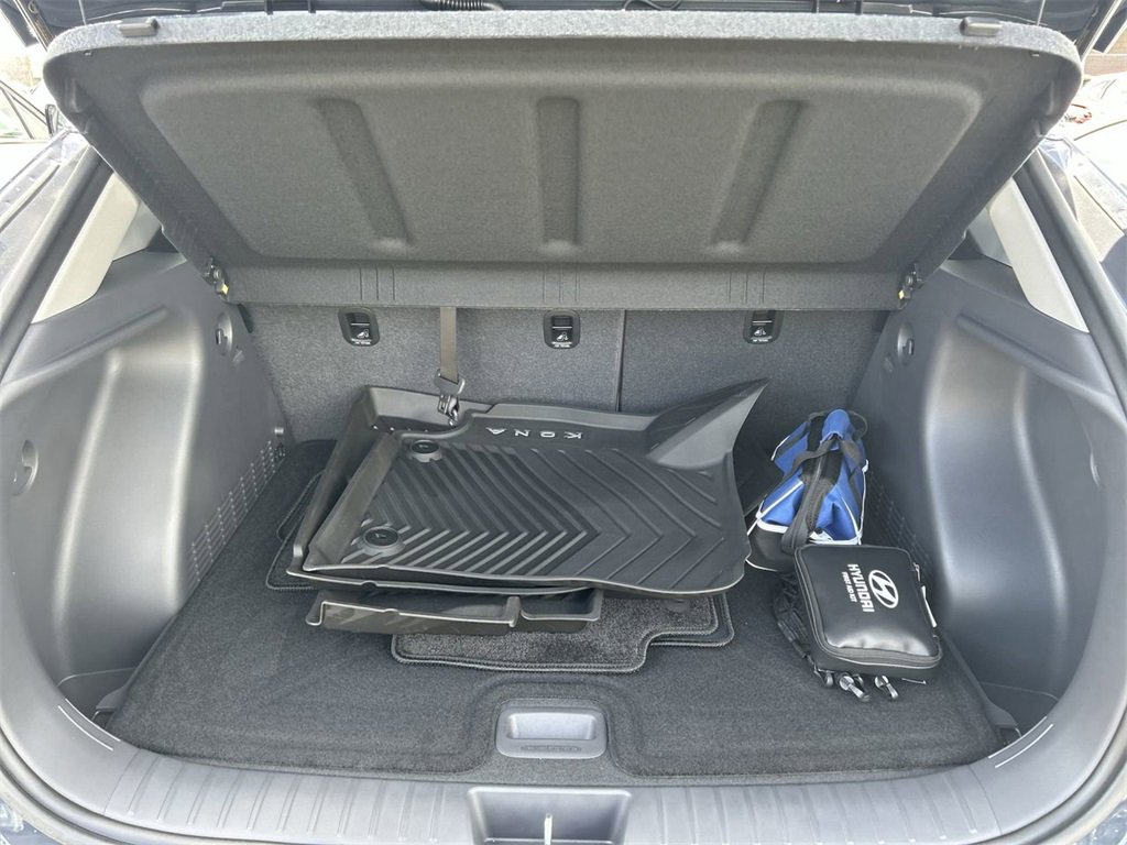 New 2026 Hyundai Kona SEL Premium image 18