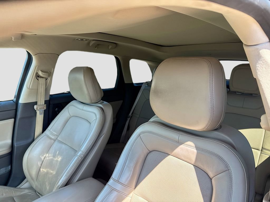 Used 2020 Lincoln Corsair Reserve w/ Equipment Group 201A image 10