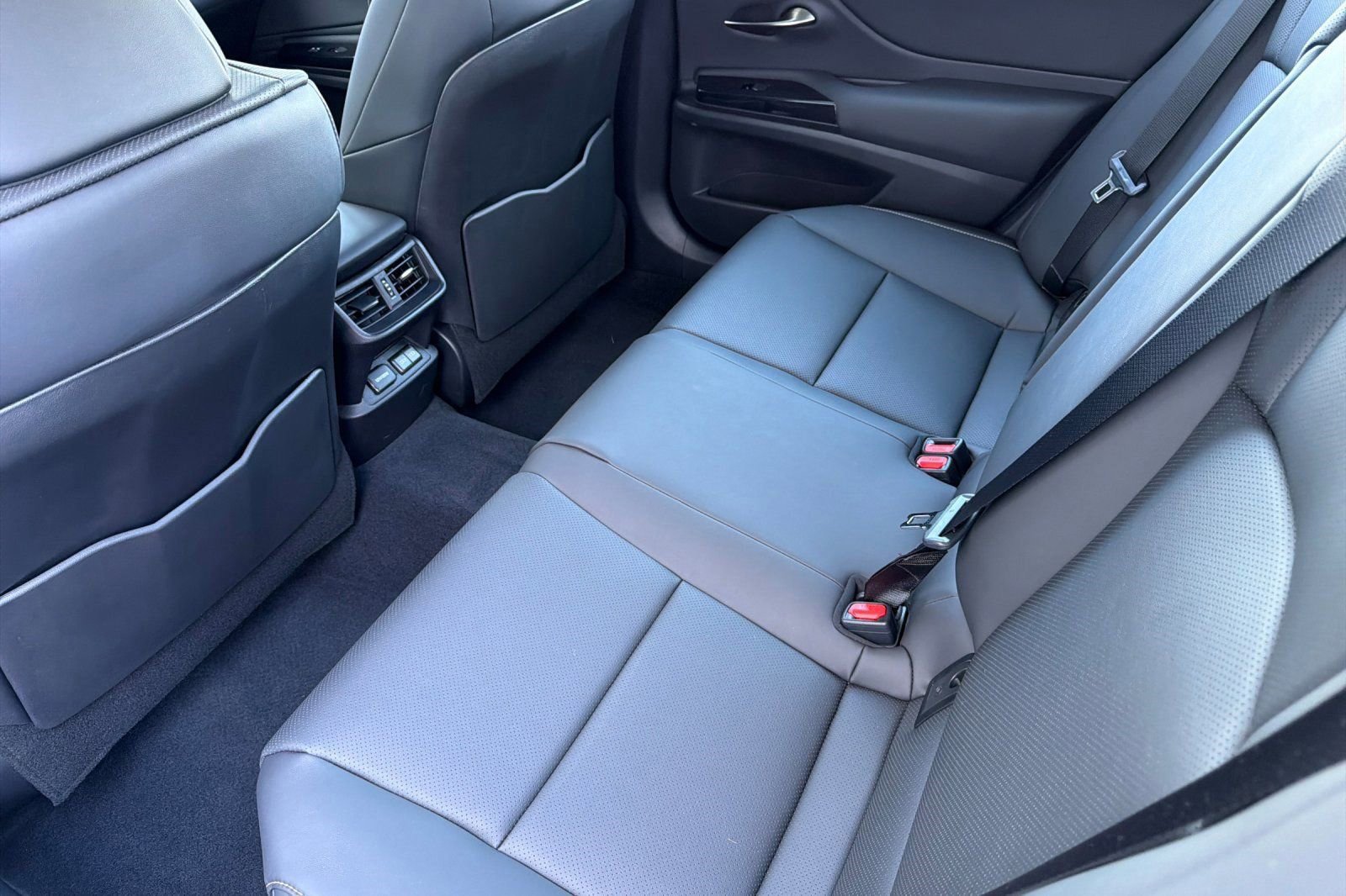 Used 2025 Lexus ES 350 image 28