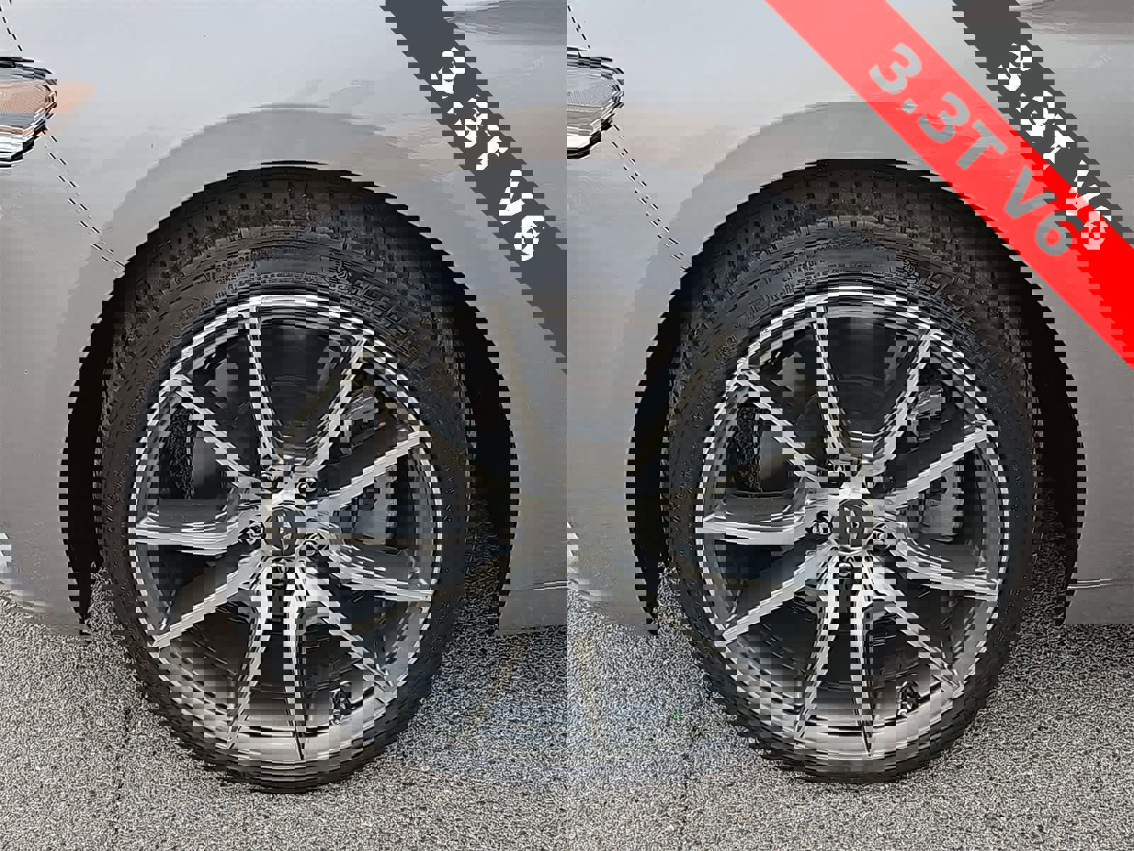 Used 2022 Genesis G70 3.3T image 12