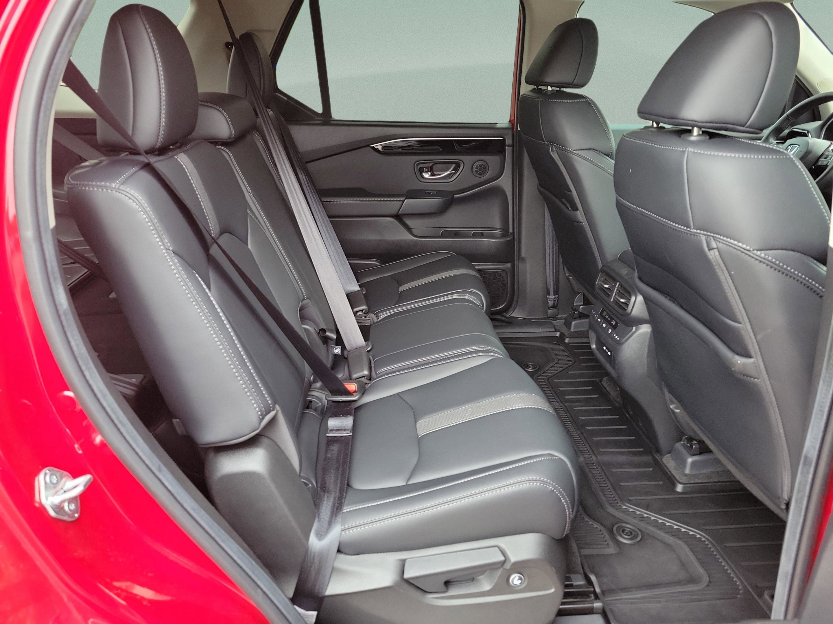 Certified 2025 Honda Pilot EX-L image 10