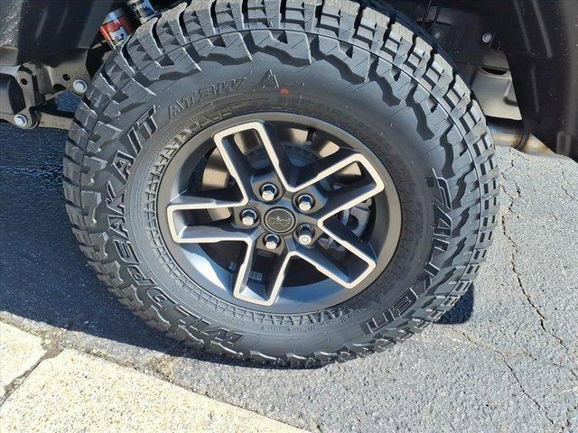 New 2025 Jeep Gladiator Mojave image 4