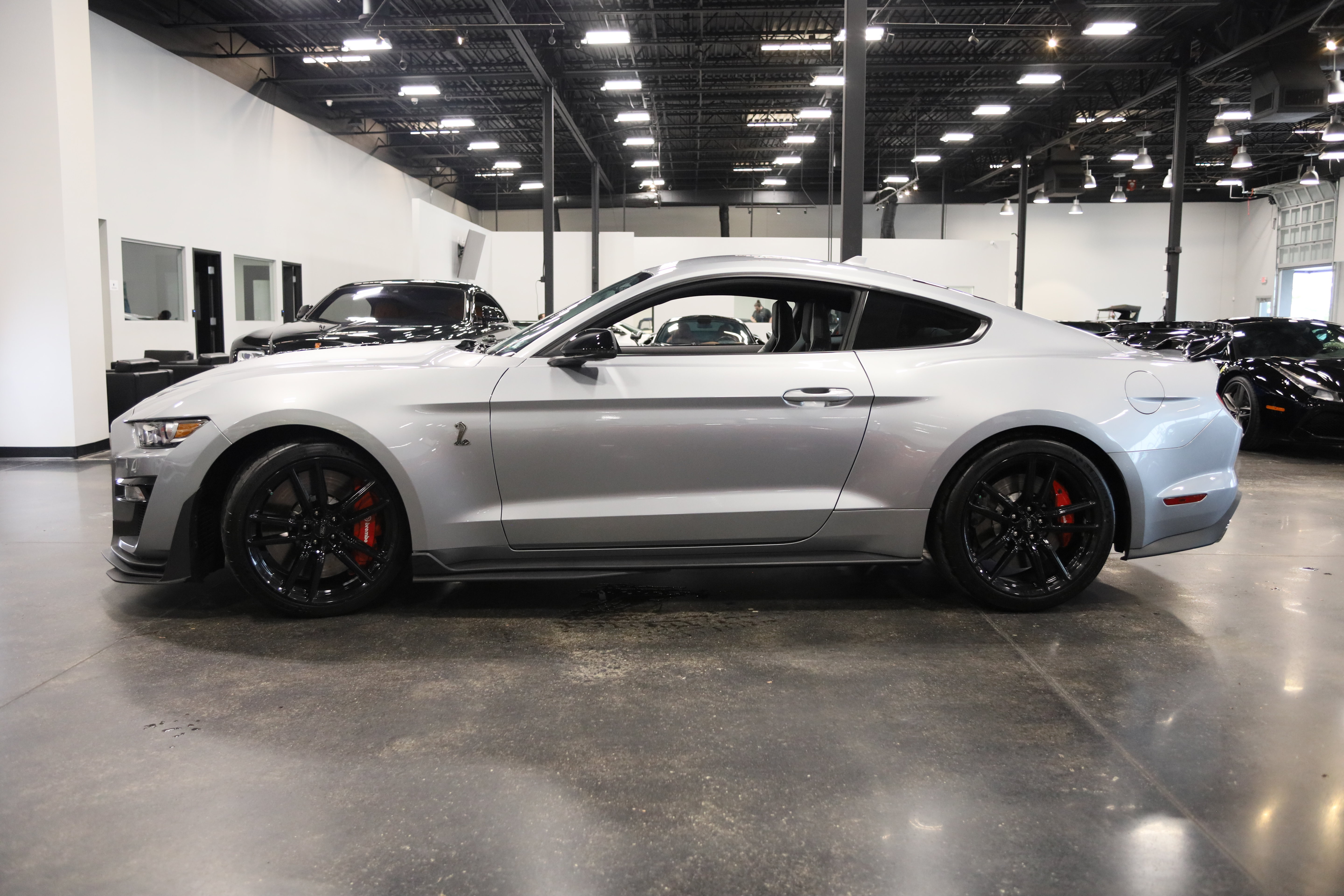 Used 2022 Ford Mustang Shelby GT500 w/ Technology Package RWD image 9