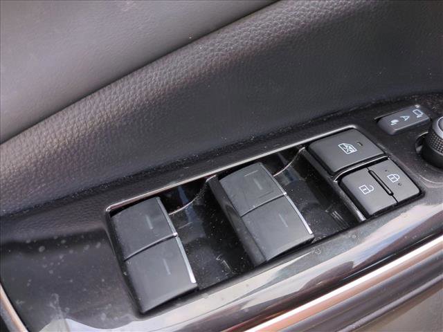Certified 2024 Toyota Crown AWD/4WD image 10