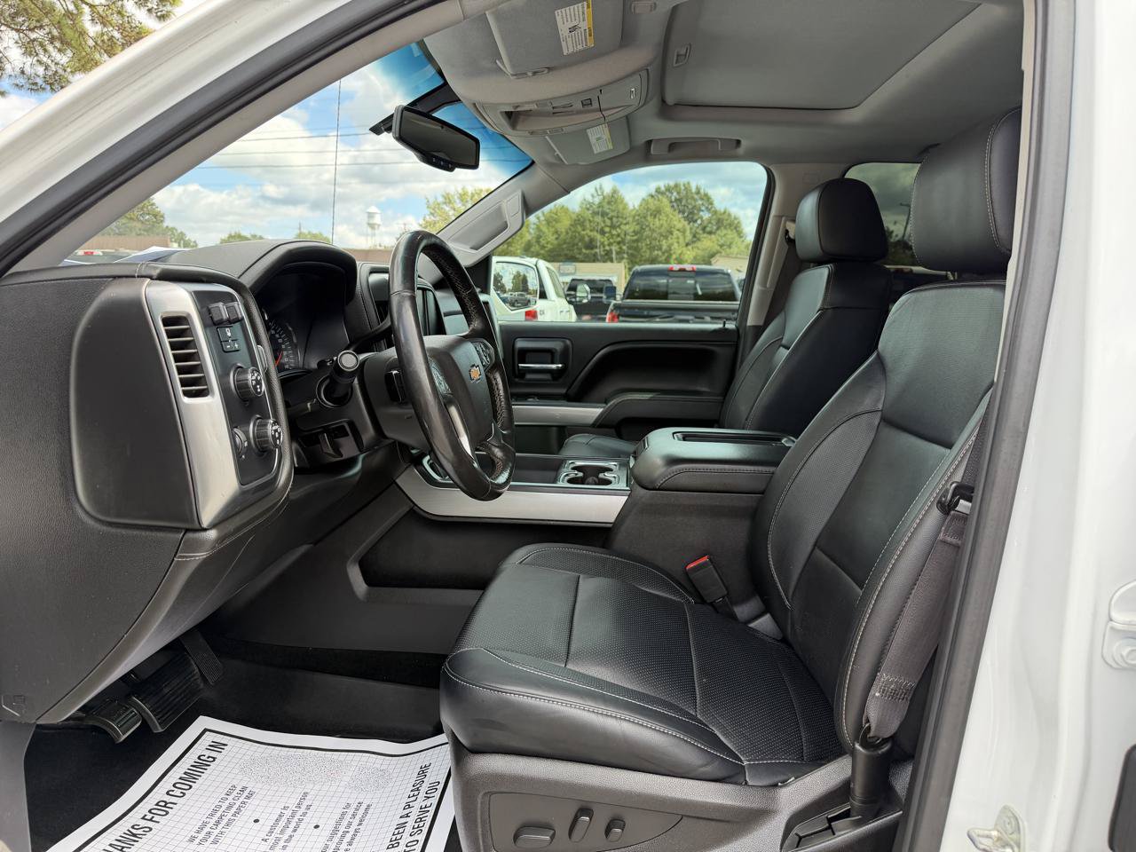 Used 2016 Chevrolet Silverado 1500 LTZ Z71 w/ LTZ Plus Package AWD/4WD image 9