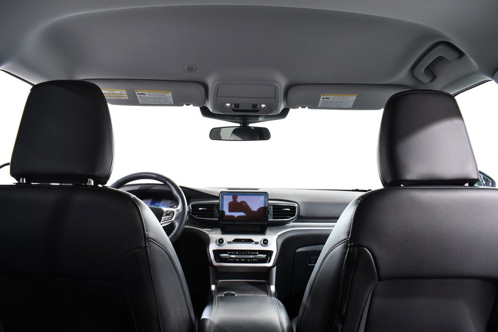 Used 2023 Ford Explorer XLT w/ Equipment Group 202A image 17