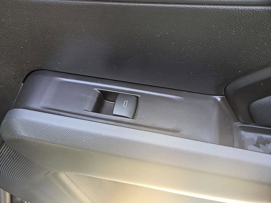 Used 2026 Chevrolet Colorado LT w/ LT Convenience Package image 40