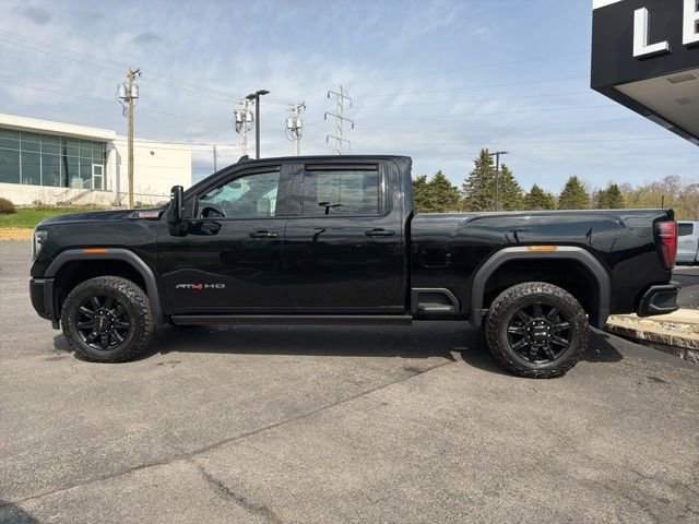 Used 2024 GMC Sierra 2500 AT4 w/ AT4 Premium Plus Package AWD/4WD image 2