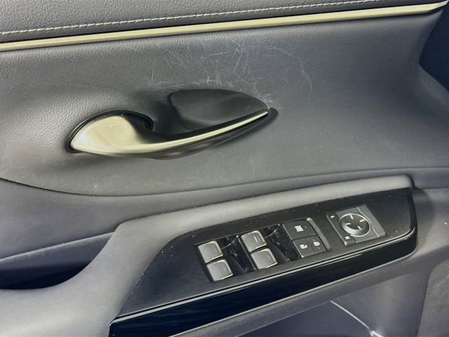 Used 2022 Lexus ES 350 w/ Accessory Package image 18