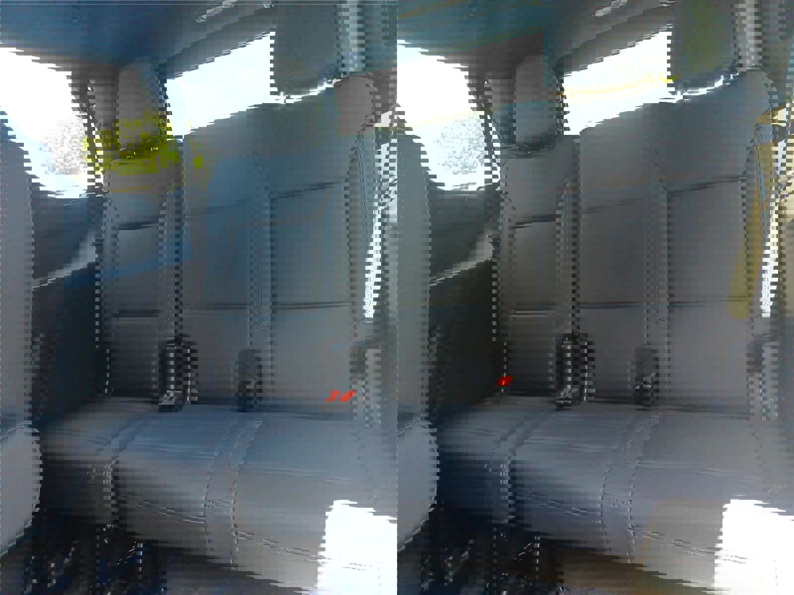 Used 2025 Chevrolet Tahoe High Country image 35