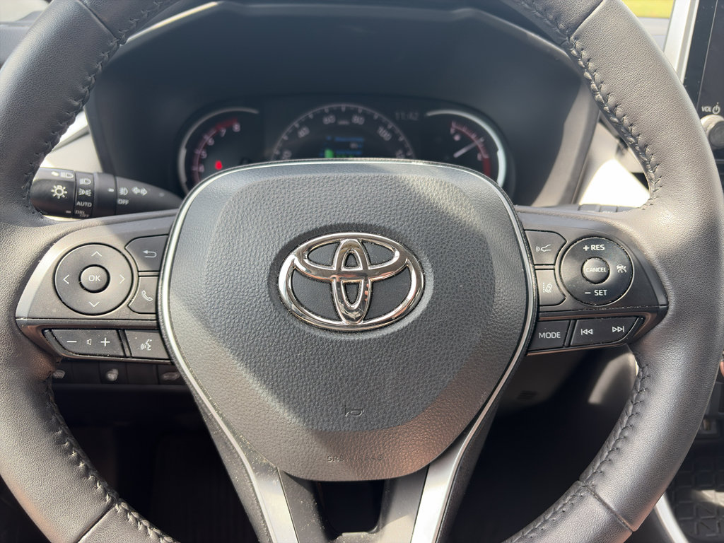 Used 2023 Toyota RAV4 XLE Premium image 21