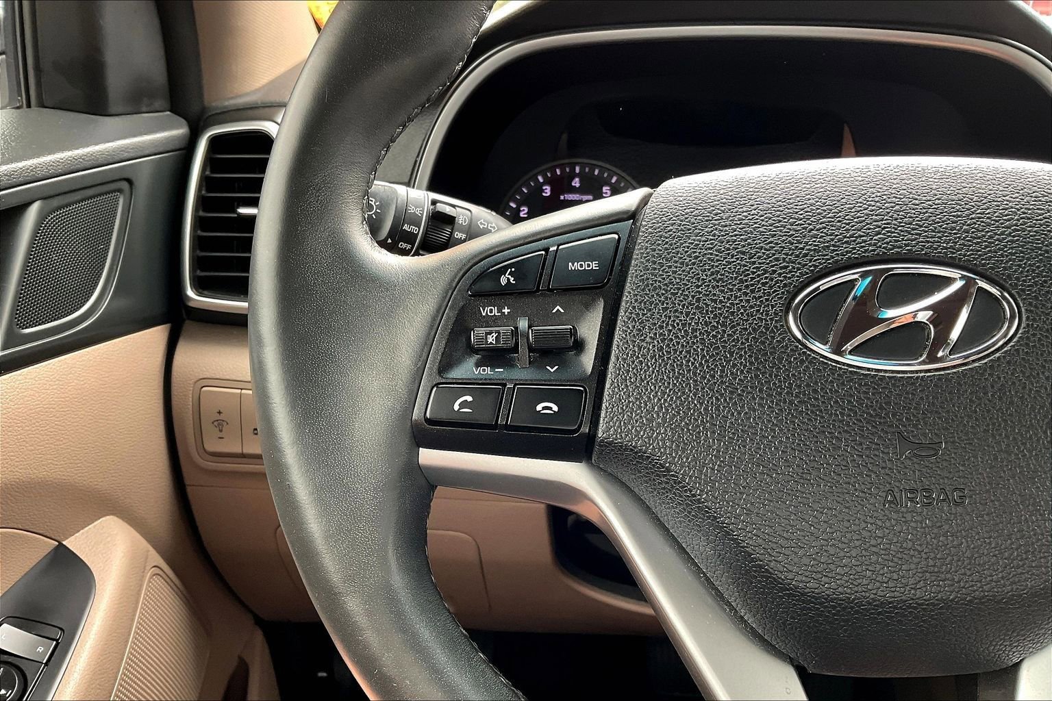 Used 2020 Hyundai Tucson Limited image 11