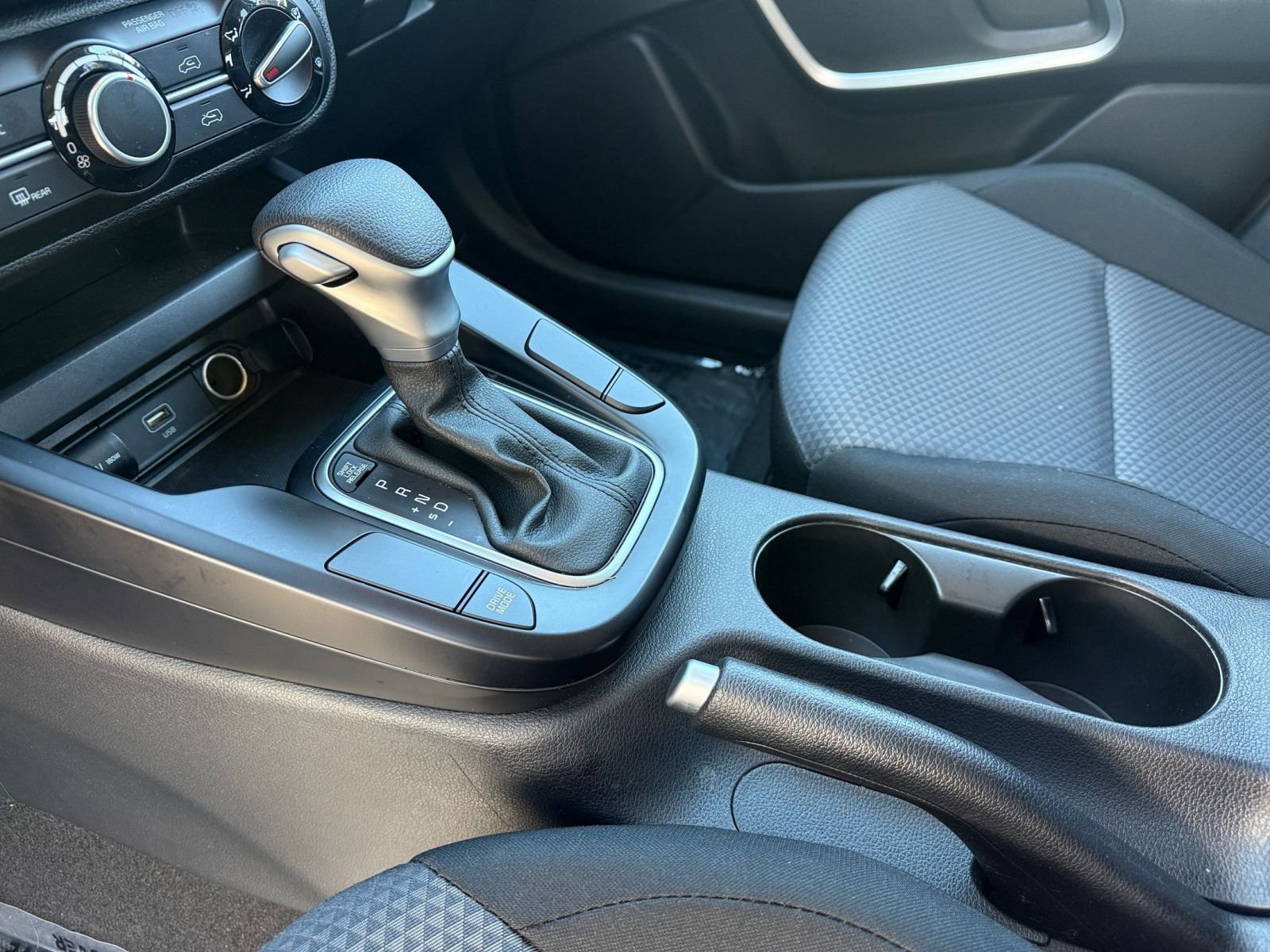 Used 2025 Kia Soul LX w/ LX Technology Package image 37