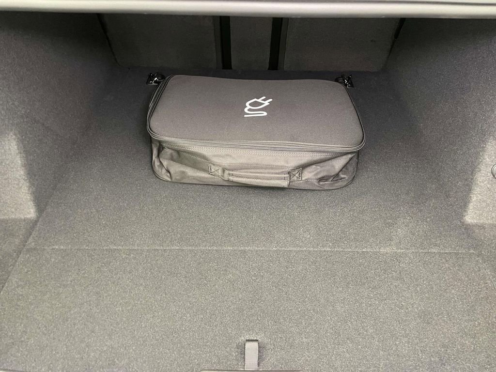 New 2026 Porsche Taycan 4S AWD/4WD image 20