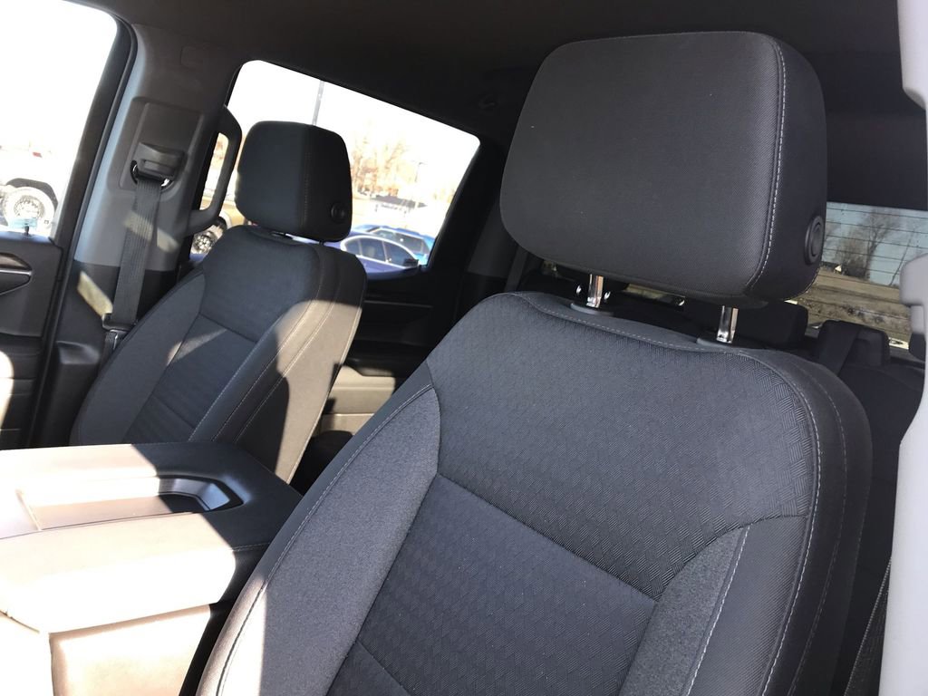 Used 2022 Chevrolet Silverado 1500 LT AWD/4WD image 11