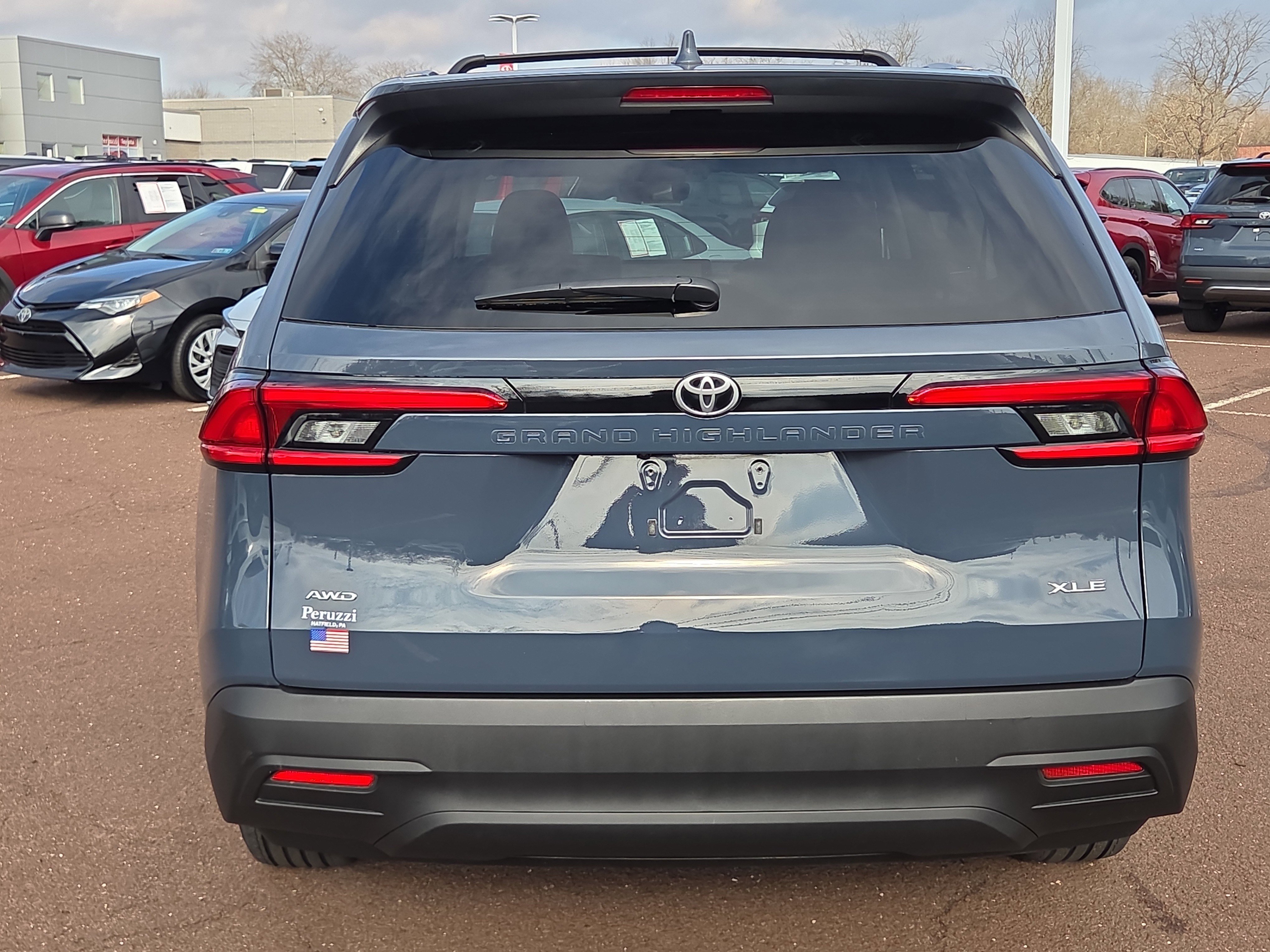 Certified 2024 Toyota Grand Highlander AWD image 4