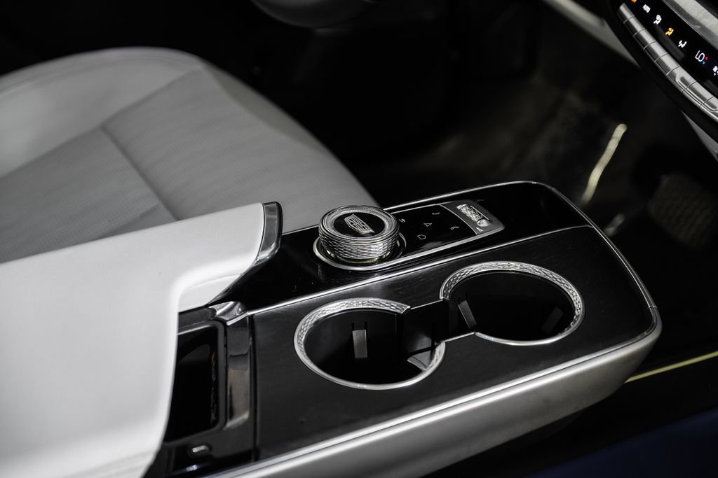 Used 2023 Cadillac Lyriq 2WD image 21