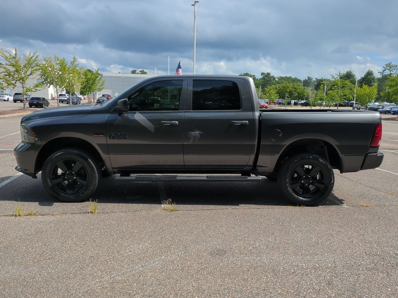 Used 2018 RAM 1500 Express w/ Express Value Package AWD/4WD image 7