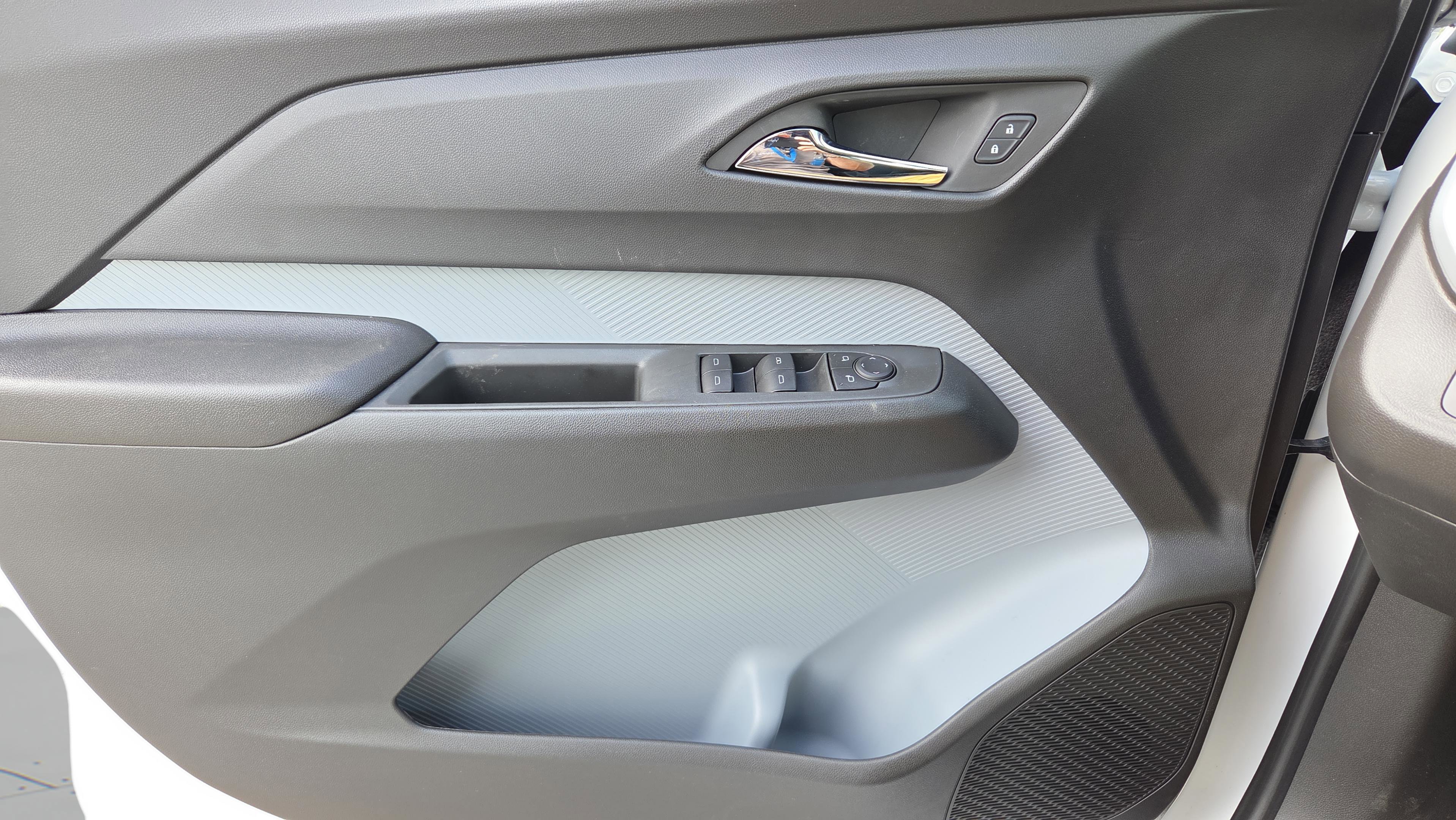 New 2027 Chevrolet Bolt RS image 21