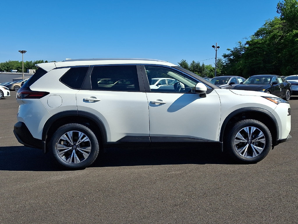 Certified 2023 Nissan Rogue SV w/ SV Premium B Package AWD/4WD image 8