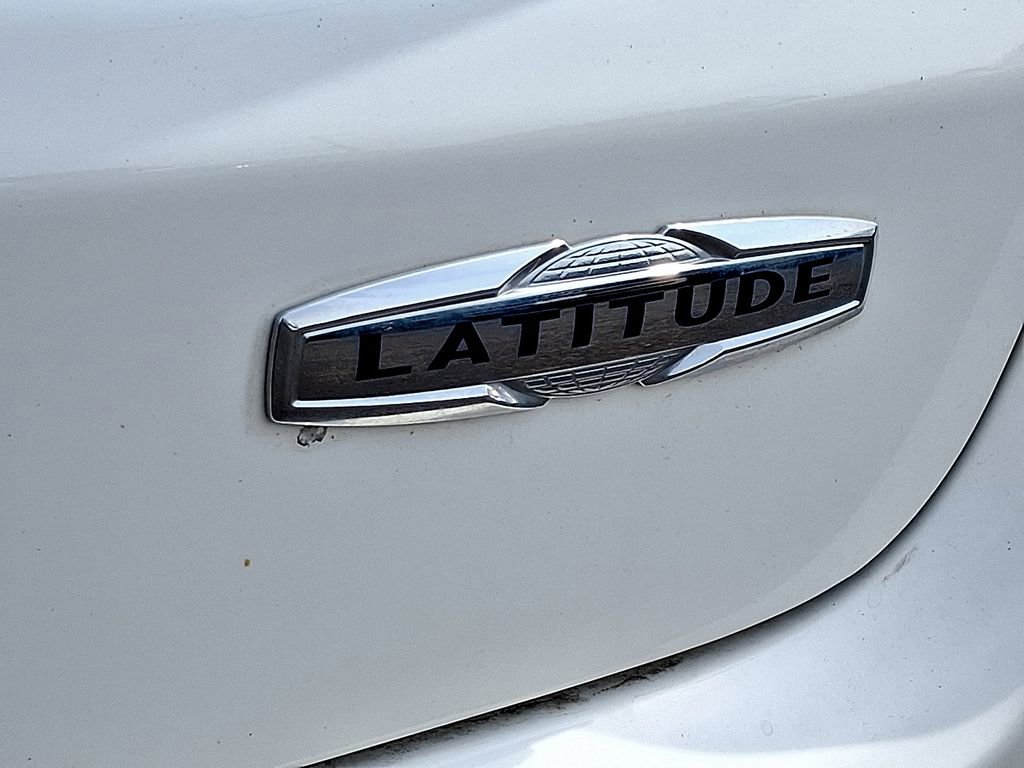 Used 2019 Jeep Compass Latitude w/ Cold Weather Group image 30