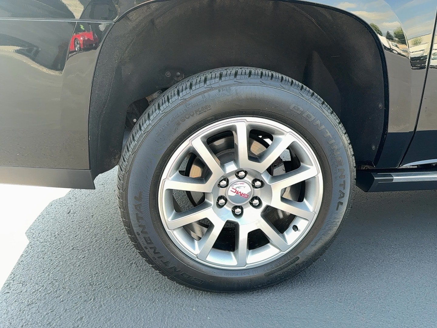 Used 2019 GMC Yukon XL Denali w/ Open Road Package AWD/4WD image 9